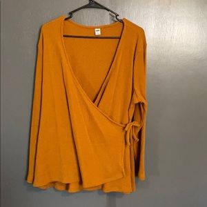Mustard wrap front top